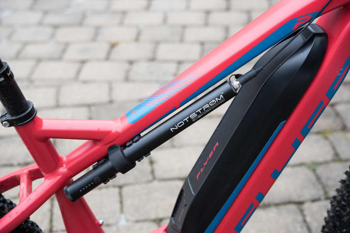   The more elegant and robust variant is the high-quality battery pack from Notstrøm. This solution is also suitable for off-road use. More information at: <a href="https://gpsradler.de/test-technik/notstrom-akkupack-test/" target="_blank" rel="noopener noreferrer nofollow"> Element not implemented: a </a>