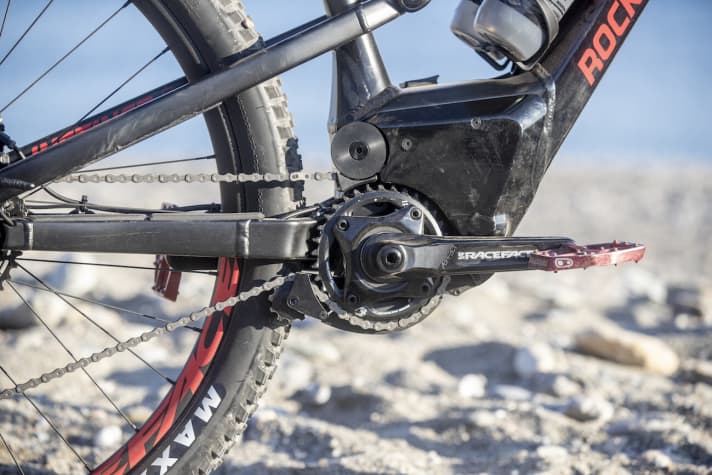   Der von Rocky Mountain eigens entwickelte Powerplay-Motor ist bereits vom Altitude Powerplay bekannt. Für 2019 wurden die Umlenkpunkte überarbeitet, das soll für noch leiseren Kettenlauf sorgen.