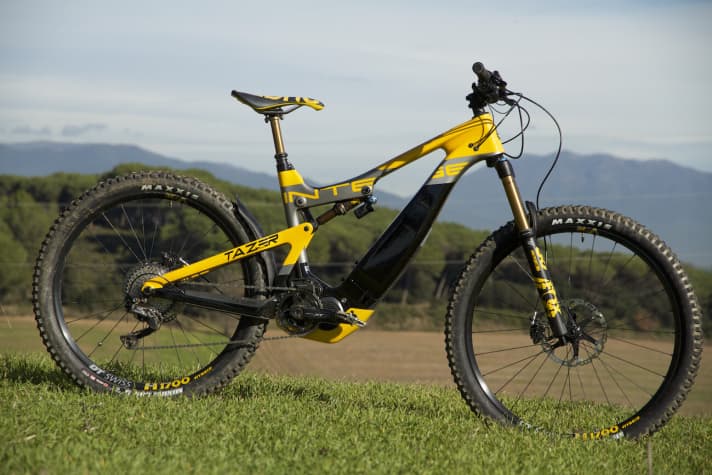 Das Tazer ist das erste E-MTB der US-Schmiede. Es scheint aber sehr gelungen.