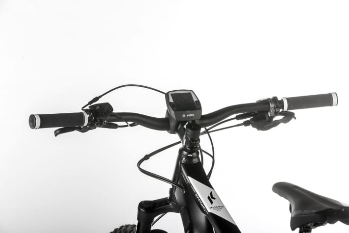   Extinct species: The good old Bosch Intuvia display on the KTM is easy to read, but is very exposed and looks a bit old-fashioned. Nevertheless, there is still no adequate replacement for the thumb switch.