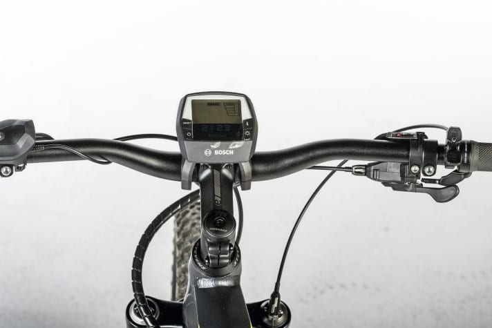  Comfort instead of sportiness: The large Intuvia display from Bosch is easy to read and provides a lot of information. However, the bulky part is very exposed in the event of a fall. It also doesn't look very sporty. Installed on Stevens and KTM.