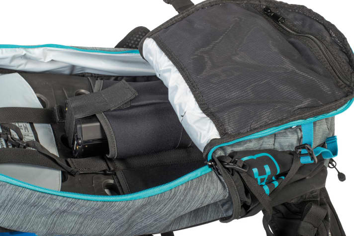 Amplifi E-Track: Less practical: the main compartment can only be opened halfway, making stowing your luggage fiddly.