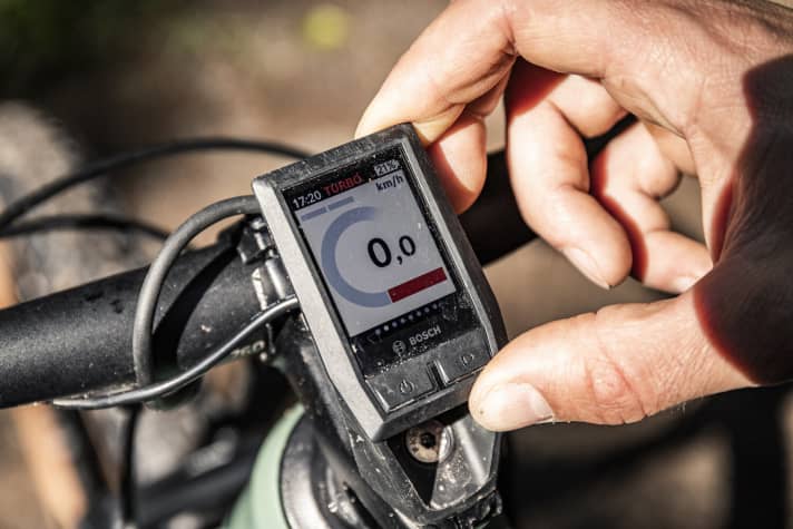   Das Kiox-Display von Bosch bietet viele Funktionen. Zu finden am Topmodell Thron² 6.9 für 4699 Euro.