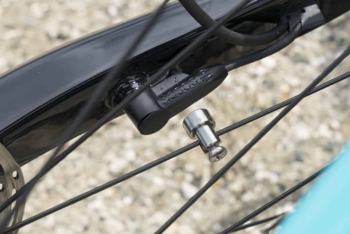   The speed sensor ends up on the chainstay in a somewhat old-school way. Conway deliberately chose this solution to avoid possible patent disputes.