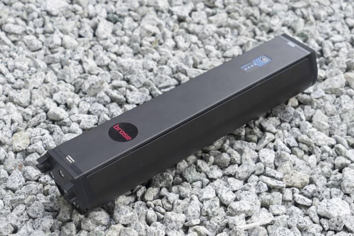   Die Brose Battery 630: Die Form ist vergleichbar mit einem Powertube von Bosch oder dem neuen BT-E8035 von Shimano. Auch die Maße der Unterrohre werden vergleichbar ausfallen.