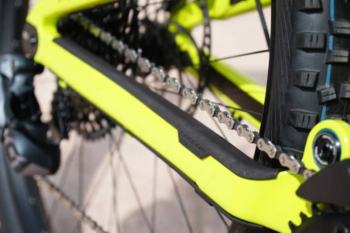   The seat and chain stays are protected from chain slap by a solid stay guard.