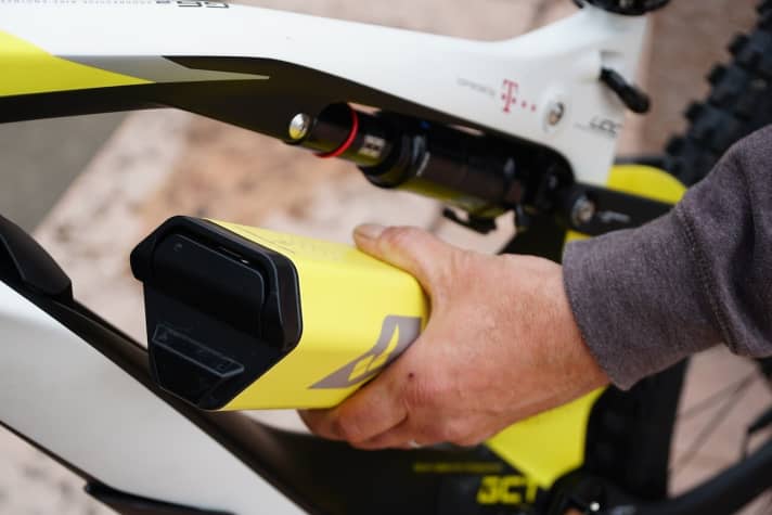   Removing the battery is very quick and easy. A spanner is not required.