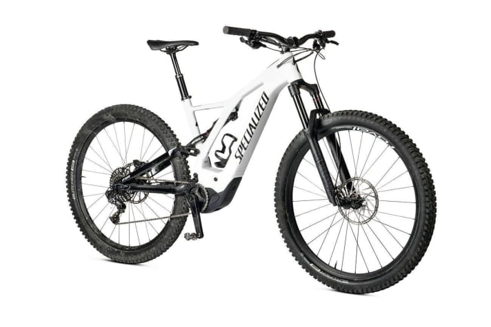   At 21.93 kilos, the Levo Comp with aluminium frame is also one of the lightest E-MTBs.