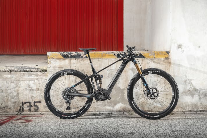   Mondraker Crafty RR SL - elegant, light and slim.