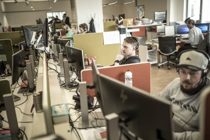 Im Schadensfall sind Canyon-Kunden auf telefonische Hilfe angewiesen, daran wird auch die persönliche Auslieferung nichts ändern.