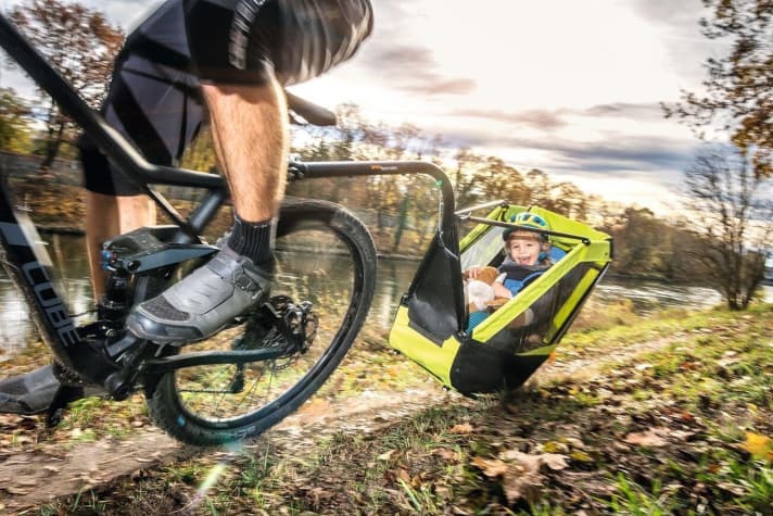 <a href="https://luna.r.lafamo.com/ts/i5533923/tsc?amc=con.blbn.497955.507800.14129791&smc=BIKE&rmd=3&trg=https%3A%2F%2Fwww.fahrrad-xxl.de%2Ffahrradzubehoer%2Ffahrradanhaenger%2F" target="_blank" rel="noopener noreferrer nofollow">Bicycle trailers for children</a> *