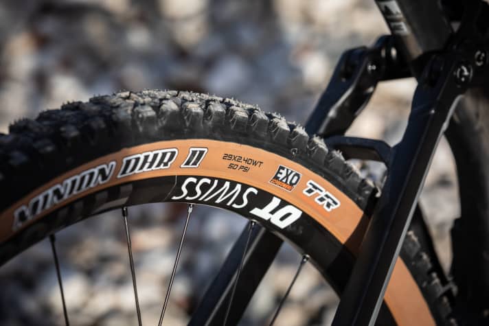 With a tyre width of 2.4 inches at the rear, Radon focuses on sporty, direct handling. Wider 2.6-inch tyres are only used on the 9.0 model.