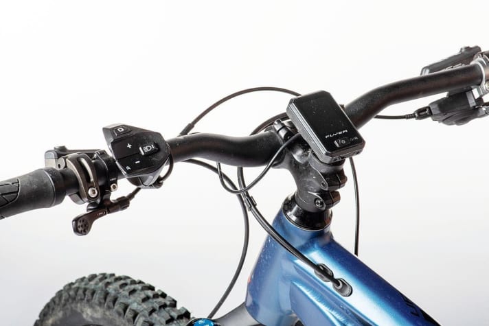   The Flyer D0 display in combination with the RC0 remote is the discreet variant in the Flyer portfolio. It offers a lot of information, clearly displayed. A USB socket provides power for a smartphone or sat nav.