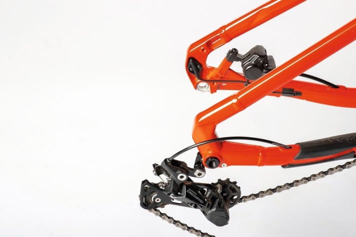   Normally only found on high-end bikes: the speed sensor integrated into the dropout. In typical Italian style, Thok adds a touch of glamour to the MIG HT with chic details.