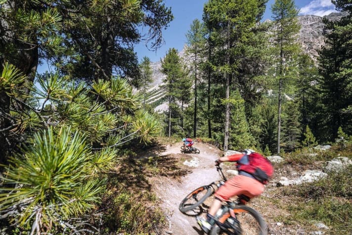   Bike park feeling: Shortly before Morteratsch, there's one more thrilling bend.