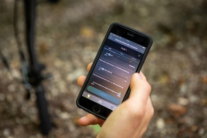   In Eco mode, the support of the Shimano EP8 can be adjusted in three stages and the maximum torque in five stages. The acceleration can be adjusted in all three modes across the entire range of five levels.