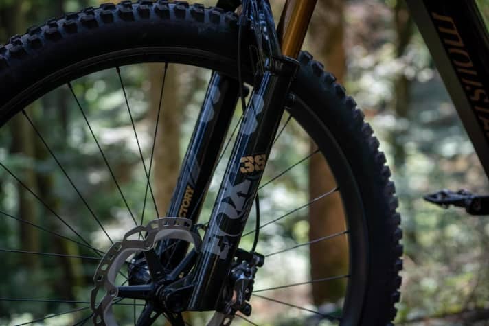   New for 2021 is the Fox 38 with one centimetre more travel. The signs are clearly pointing to riding fun.