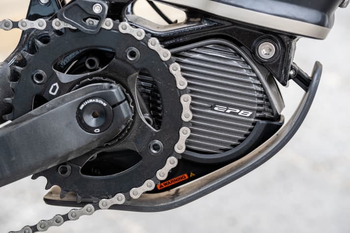   Auch wenn der EP8 deutlich kleiner und kompakter geworden ist: Husqvarna bleibt seiner Linie treu und stellt den Motor stolz zur Schau.
