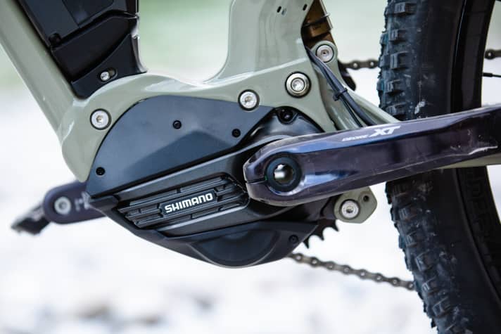   Shimano EP8: Cooling fins and a slim appearance. This is the new Shimano motor for e-mountainbikes.