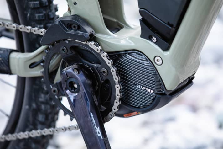   The area in front of the chainring has been made slimmer. This helps the look and gives the bike more ground clearance.