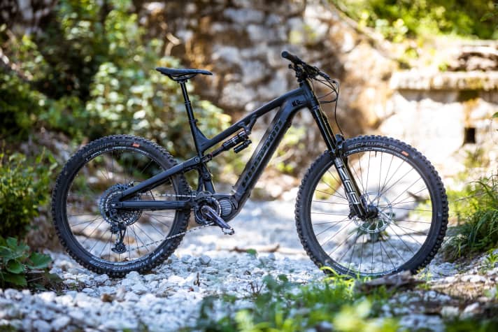   The Ekano from direct-to-consumer Propain will also be updated to the EP8 in 2021. However, it will remain at 504 watt hours. Also new: the 150 millimetre version is no longer available, there is only the Enduro with 170/165 millimetre stroke. <a href="https://www.bike-magazin.de/mountainbike/enduro/neu-mit-shimano-ep8-propain-ekano/" rel="noopener noreferrer">Find all the details here!</a>