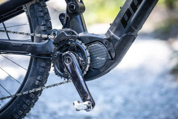   New centrepiece: EP8 instead of E8000. The latest generation of Shimano drivetrain provides the thrust.