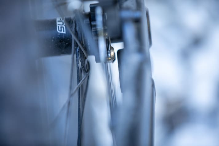   The speed sensor is well protected and integrated into the dropout, the magnet on the brake disc.