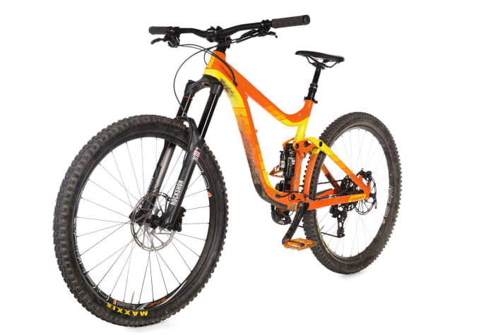   Test 2015 Enduro Bikes: Giant Reign 1