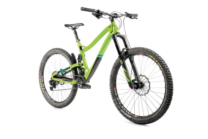   Propain Tyee CF Free: Propain configures its Tyee as desired. The entry-level price is 3300 euros. The light version with a sensational 11.5 kilos is available for 5500 euros.