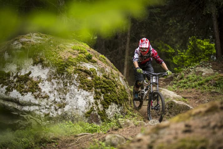   Take no prisoners: the World Cup downhill course in Val di Sole makes even experienced park cracks break out in a cold sweat. The Downhill World Championships take place here at the end of August.