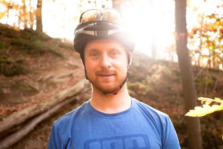   Gives analogue and digital riding technique courses: Marc Brodesser from the Sauerland region.
