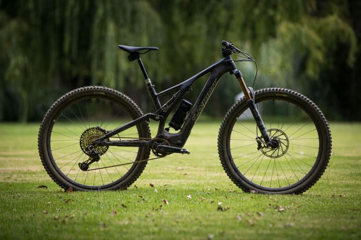 The S-Works model costs 12,999 euros. That, if nothing else, is likely to push most cyclists beyond their price limit.
