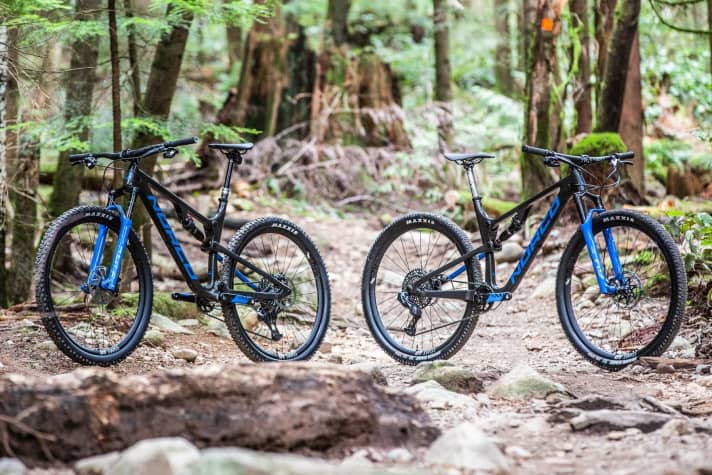   Both bikes side by side. On the left the Revolver 120, on the right the Revolver 100.