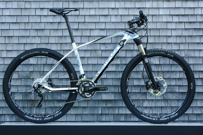   The little brother of the Razorblade 29: the Razorblade 275 race hardtail.