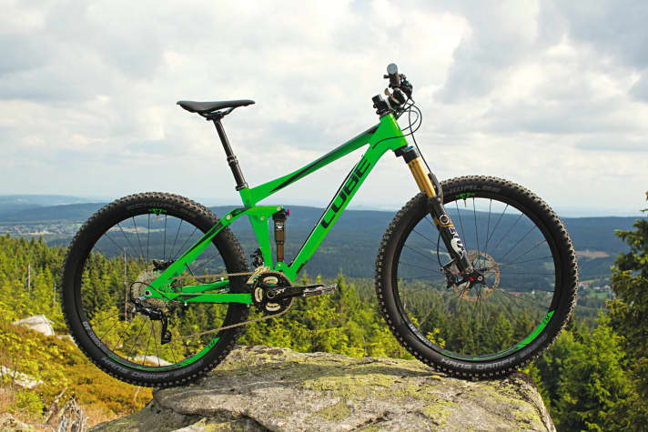   The bright green colour is only available on the press pre-series bikes.