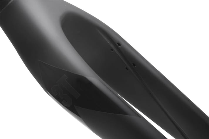   A fine channel on the inside of the left fork leg guides the brake line.