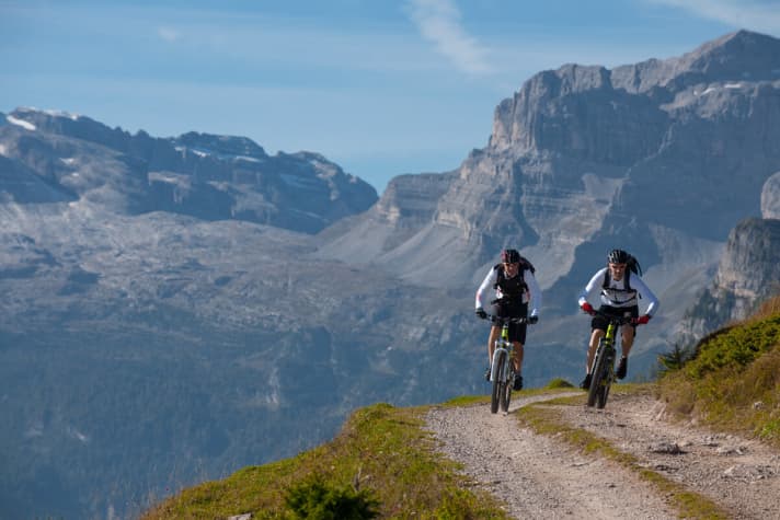   Oberhalb von Madonna di Campiglio rollt man auf Augenhöhe mit der Brenta-Gruppe.