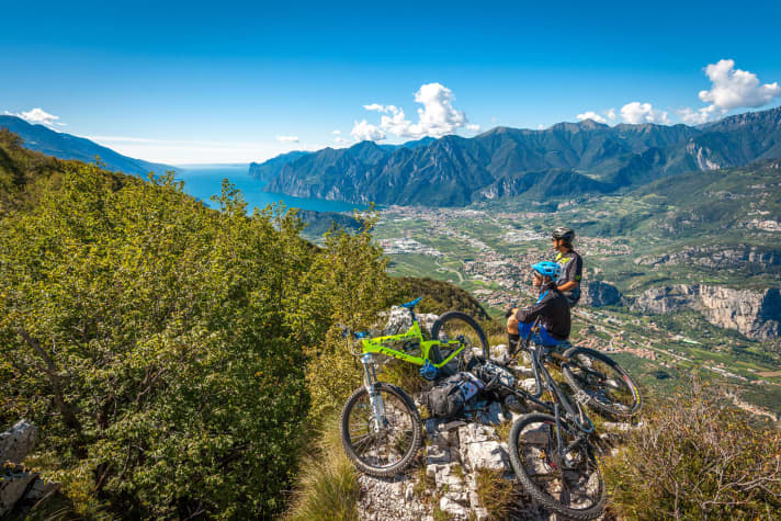   Ob geshuttelt oder selbsterkurbelt: Der Monte Velo gehört zu den absoluten Klassikern des Lagos.