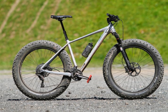   Das neue Cube Nutrail: Noch im Prototypen-Look, für 2016 mit drei Modellen dann in Serie.