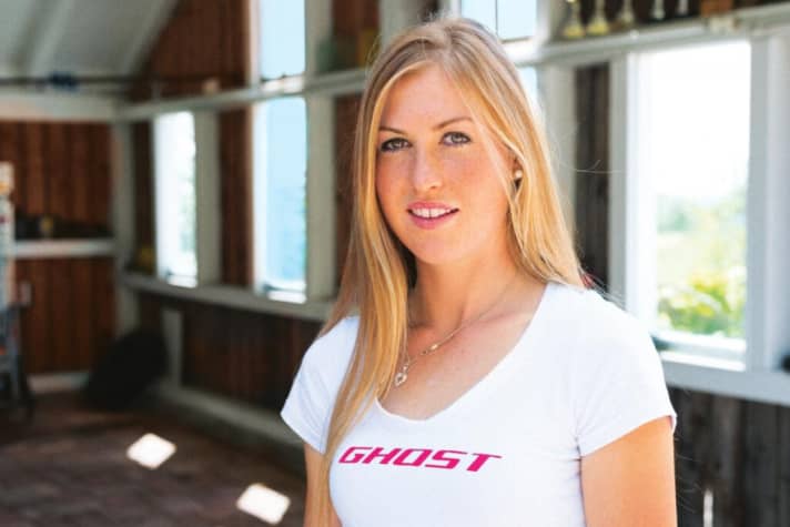   Helen Grobert (23) begann mit 12 Jahren mit dem Bike-Sport. Seit Mai 2015 ist sie die amtierende Deutsche Meisterschaft und derzeit die beste deutsche Bikerin im Worldcup.