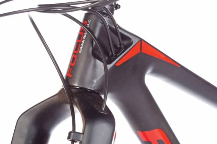   The unusual frame impresses with its design, measurements and detailed solutions. Consistently built for the single drive.