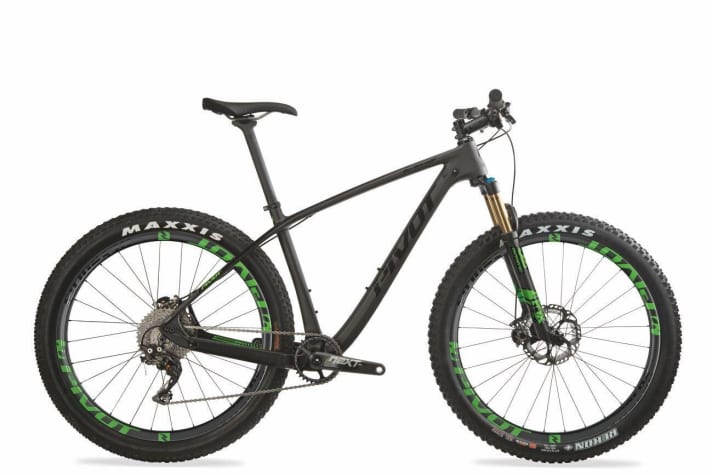 Despite the Boost standard, the LES frame from Pivot has become 50g lighter thanks to new carbon fibres and modified production details.