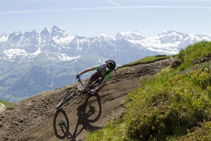   Die größte Liftschaukel Europas, die auch im Sommer für Mountainbiker offen hat. Dort kann man sich eine ganze Woche tummeln.