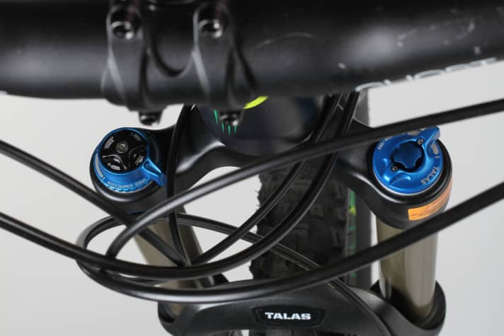   Ghost und Cube: Beide Firmen spendieren ihren Bikes die Top-Gabel Fox Talas 150 RLC mit allen Verstellmöglichkeiten.
