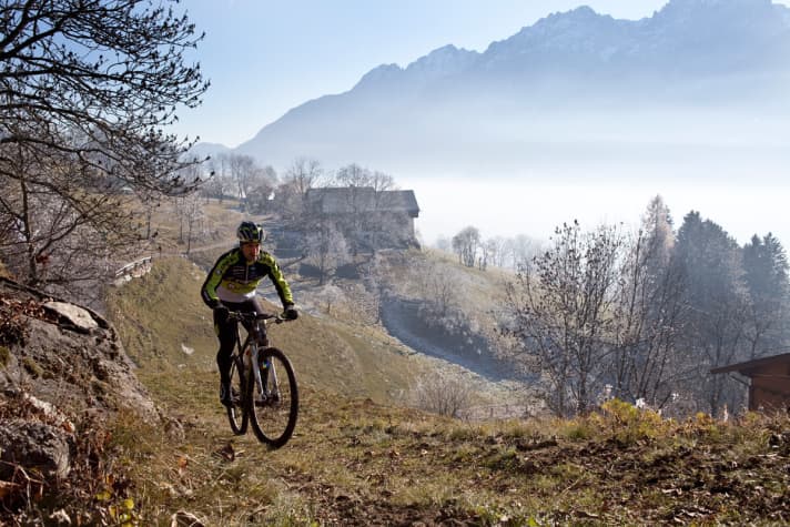   Lockeres Training hilft nach einer Krankheit auf dem Weg zurück zu alter Stärke. Dass man es nach einem Infekt, einer Erkältung oder einer Grippe nicht übertreiben darf, wissen Profis wie Alban Lakata genau.