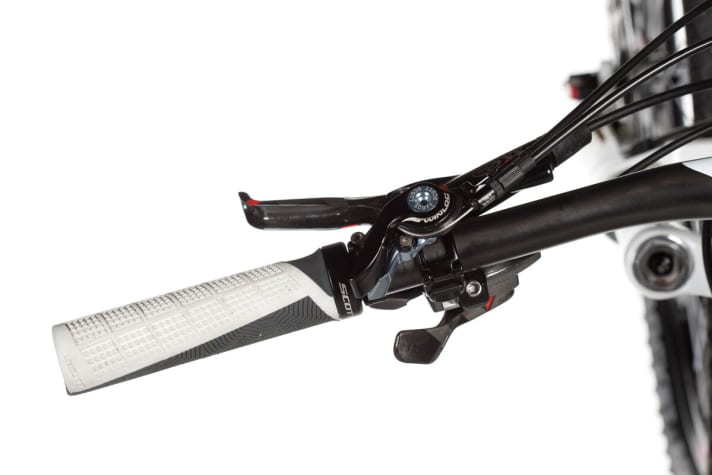   The suspension adjustment is a unique selling point of the Spark. Plenty of suspension travel that doesn't hurt!