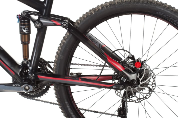   The suspension can be set up firmer (20 % sag), the new damper logic from Fox allows sporty riders a fine platform setting.