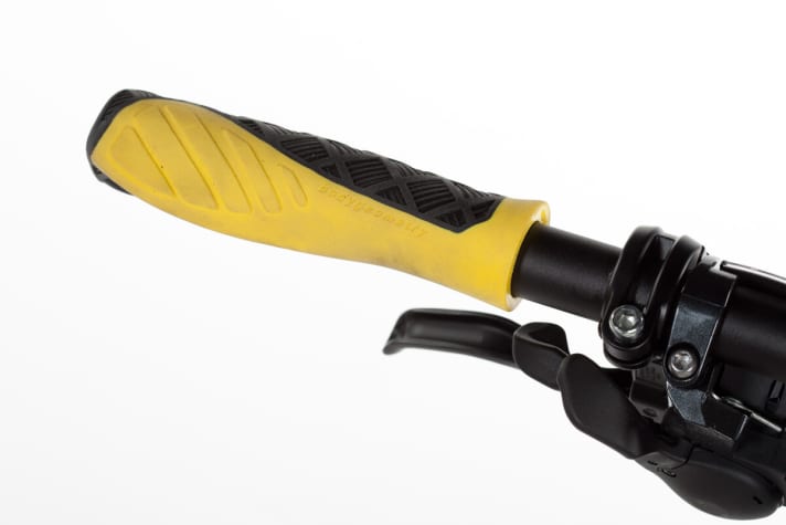   Die Griffe bieten dem Handballen zwar eine komfortable Ablagefläche, drehten sich aber nach der ersten Fahrt.