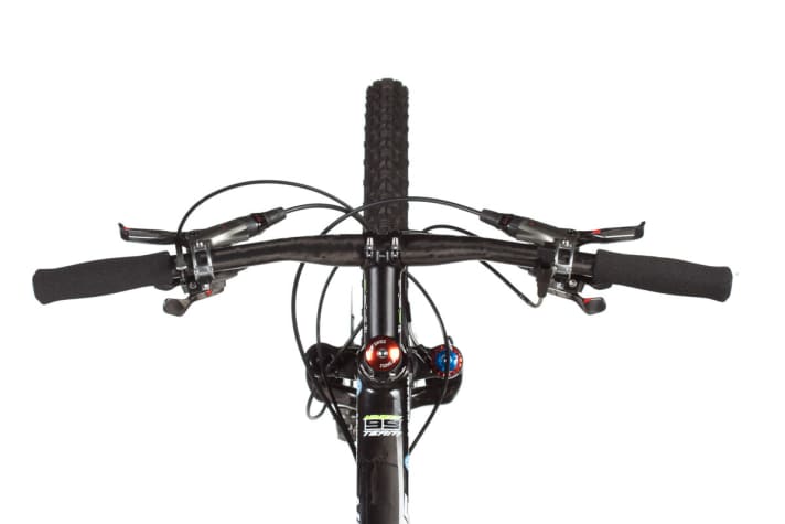   Die zwei Lockout-Hebel sind zwar praktisch, das Cockpit wirkt allerdings überladen.