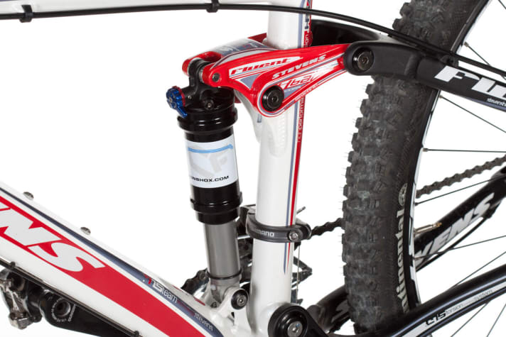   The X-Fusion shock responds too harshly for light riders. From a rider weight of 80 kilos, this becomes less important.